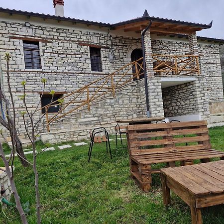Villa Shpiragu Village Experience Berat Kültér fotó