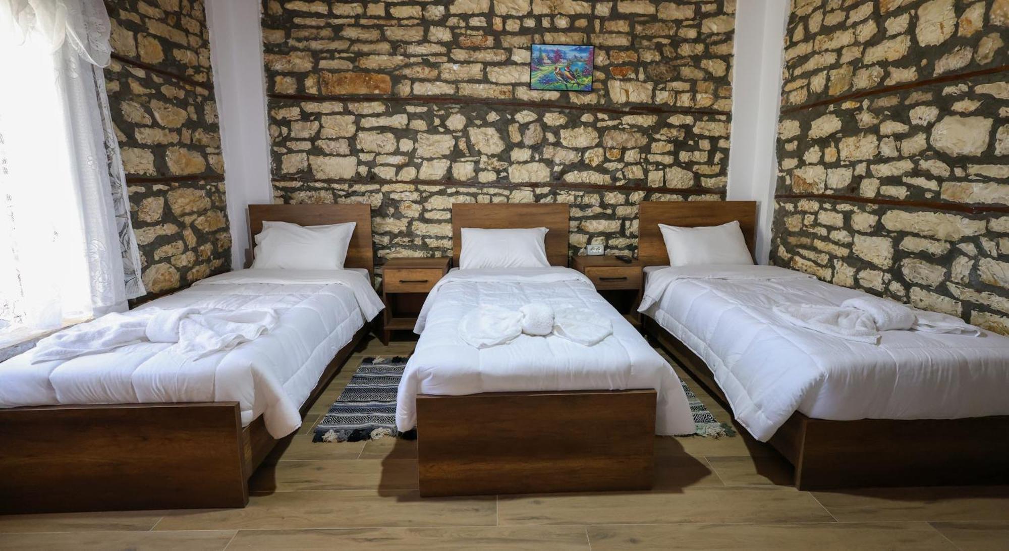 Villa Shpiragu Village Experience Berat Kültér fotó
