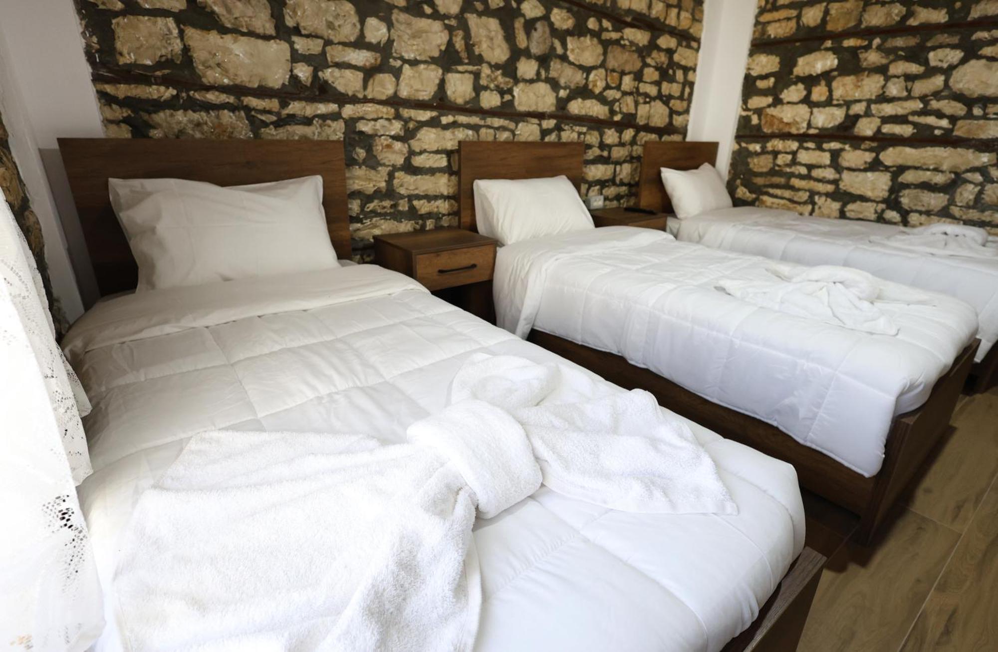 Villa Shpiragu Village Experience Berat Kültér fotó