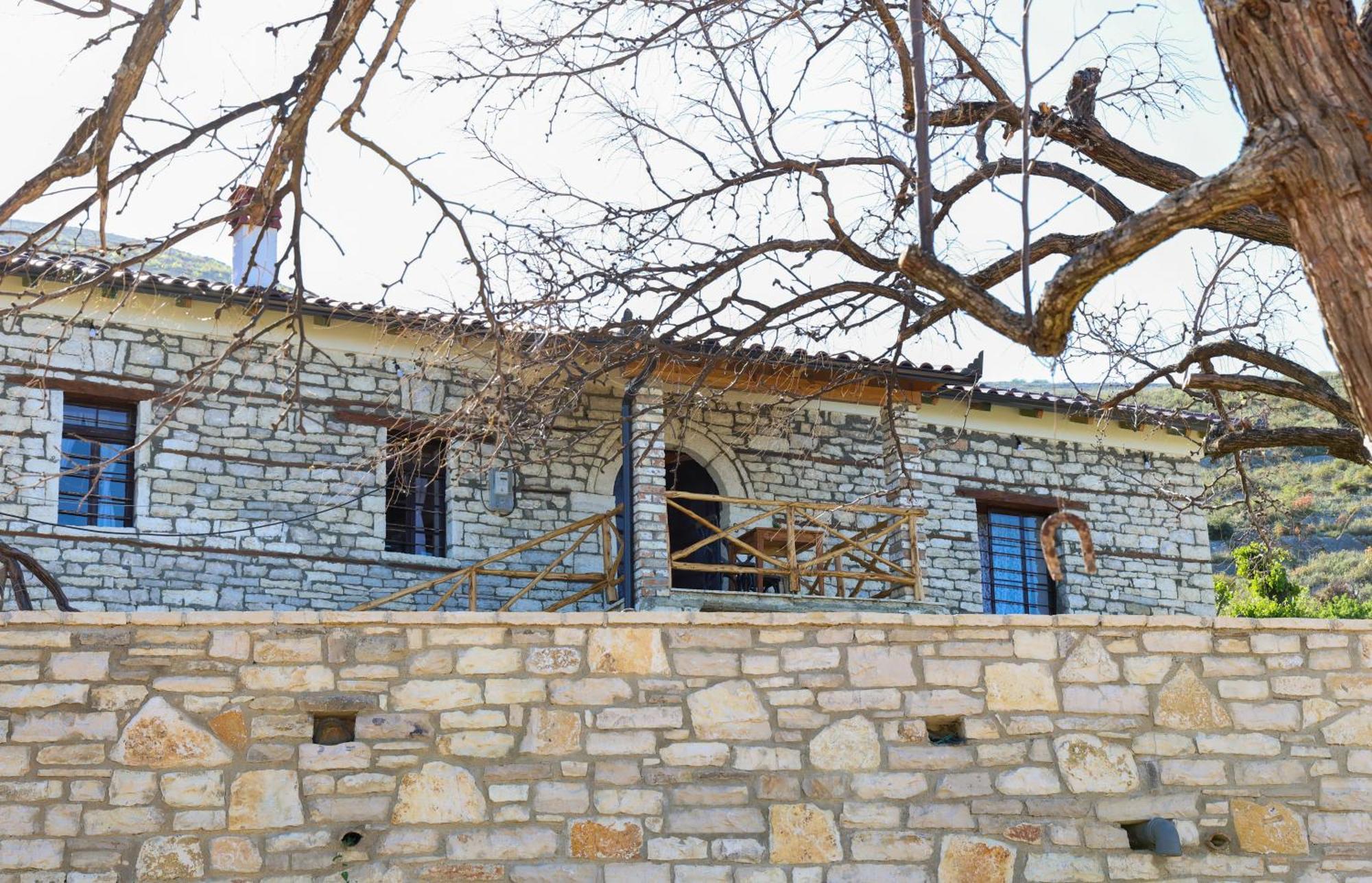 Villa Shpiragu Village Experience Berat Kültér fotó