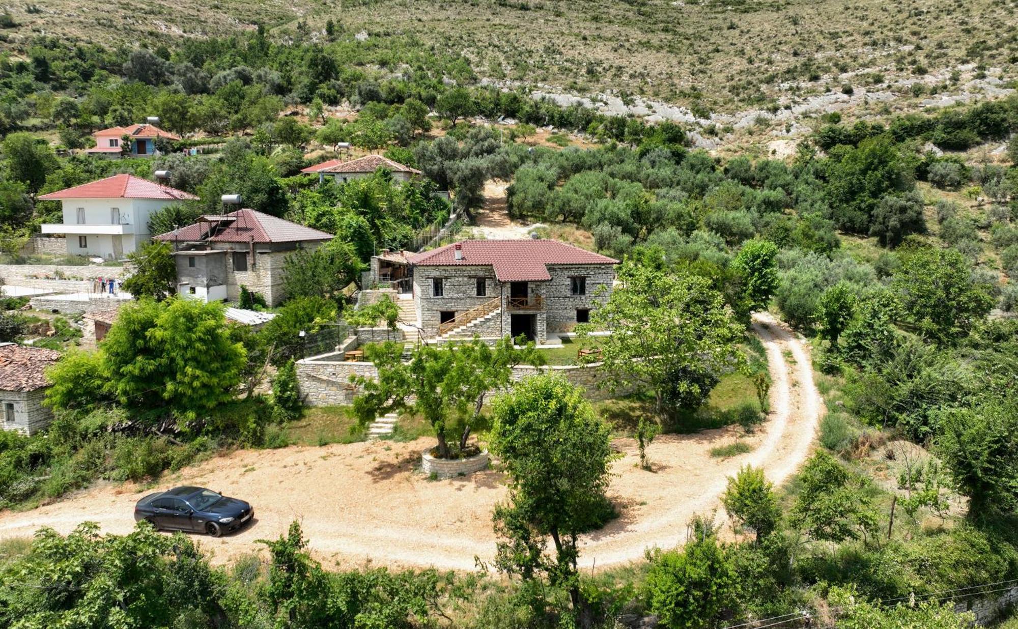 Villa Shpiragu Village Experience Berat Kültér fotó
