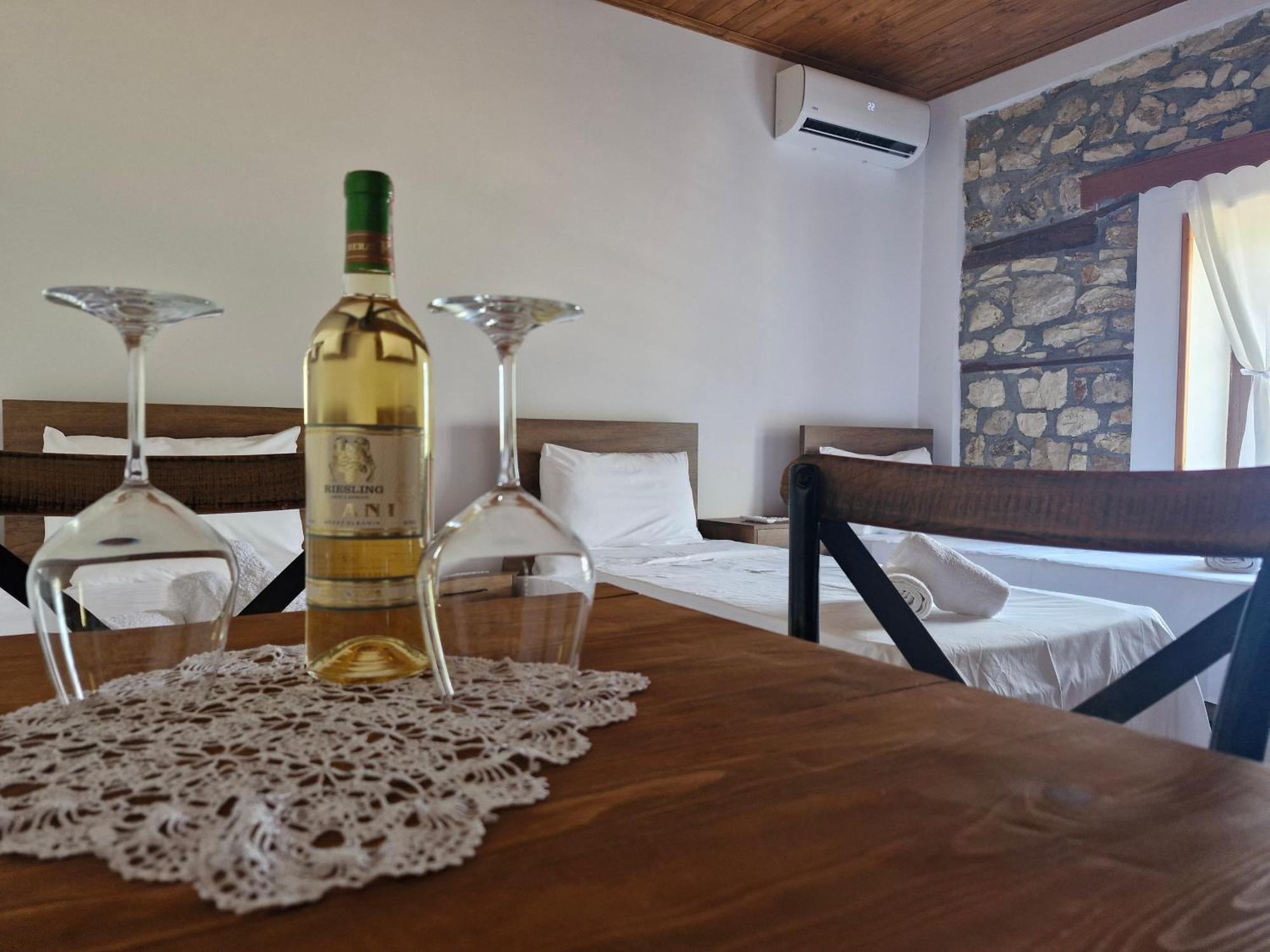 Villa Shpiragu Village Experience Berat Szoba fotó