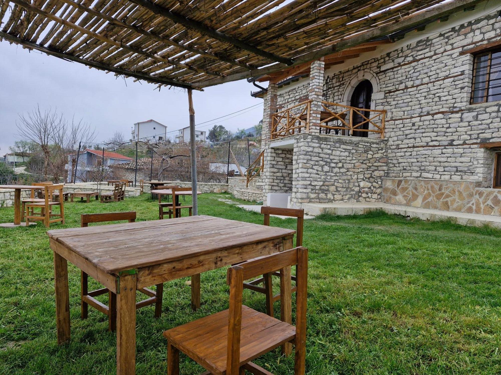 Villa Shpiragu Village Experience Berat Szoba fotó